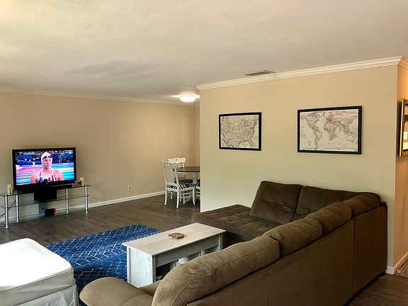 Living room to dining room