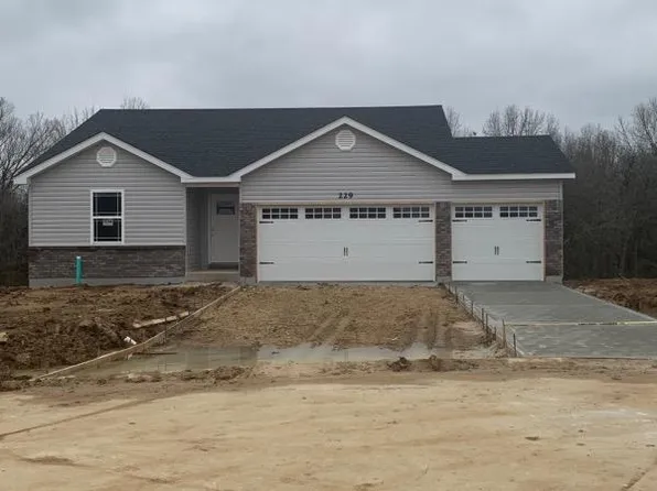 1100 Bronze Dr, Foristell, MO 63348