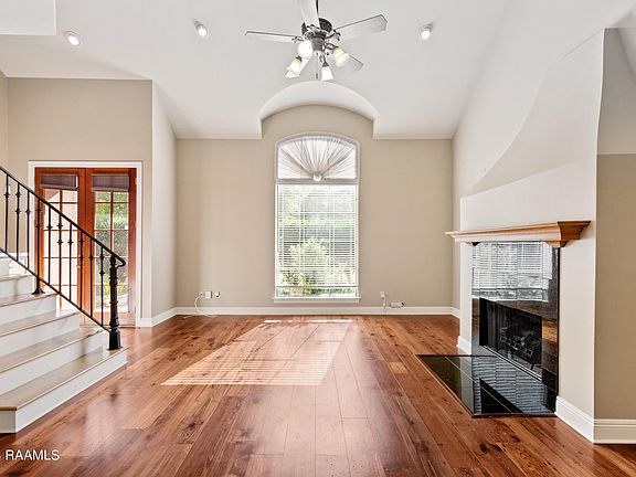 2nd image of 1303 Court Ave