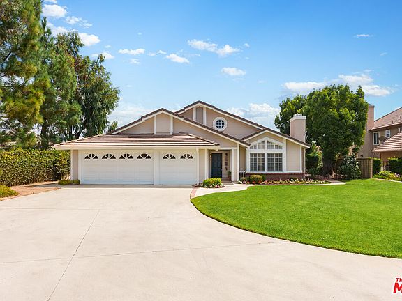 4th image of 32636 Bowman Knoll Dr