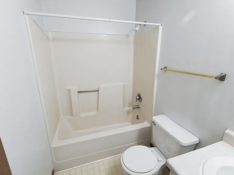 Campus Edge Apartments — Photo 17