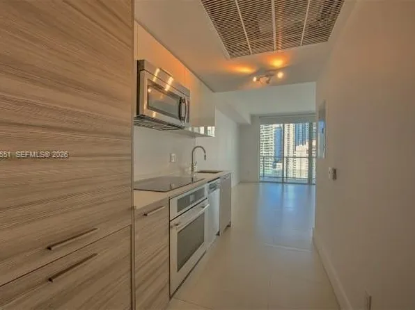 1300 Brickell Bay Dr, Miami, FL