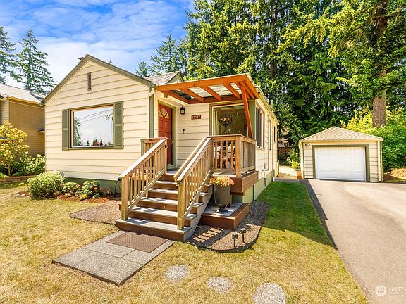 2nd image of 11047 23rd Avenue NE
