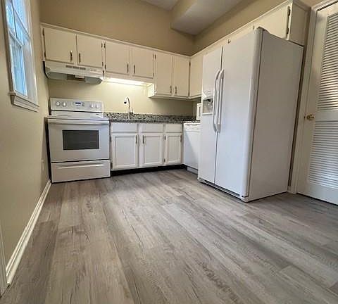 2nd image of 1934 Frankfort Ave APT 3