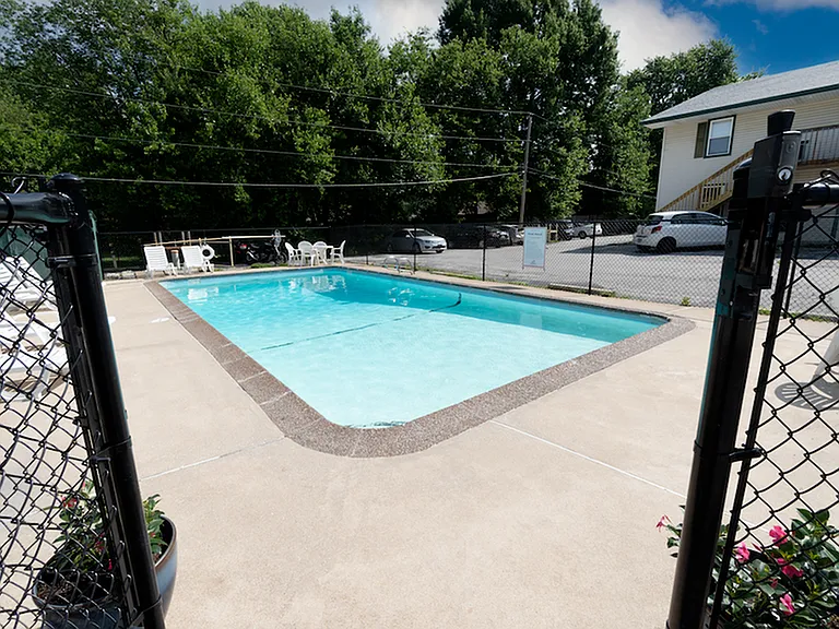 Scotsdale - Pool