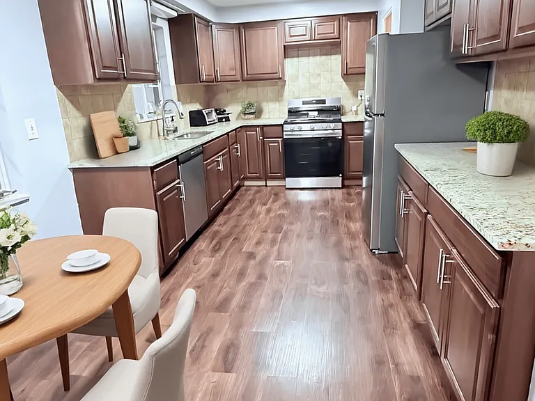 2605 Elmhurst Dr — Photo 18