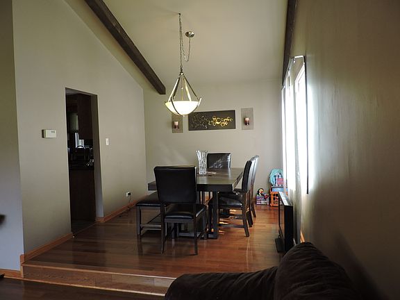 4th image of 16553 Parkview Ave