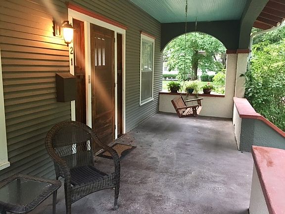 2nd image of 1421 5th St