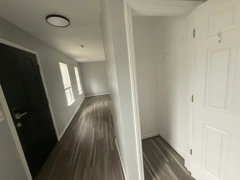 4826 Golfview Dr NE — Photo 5