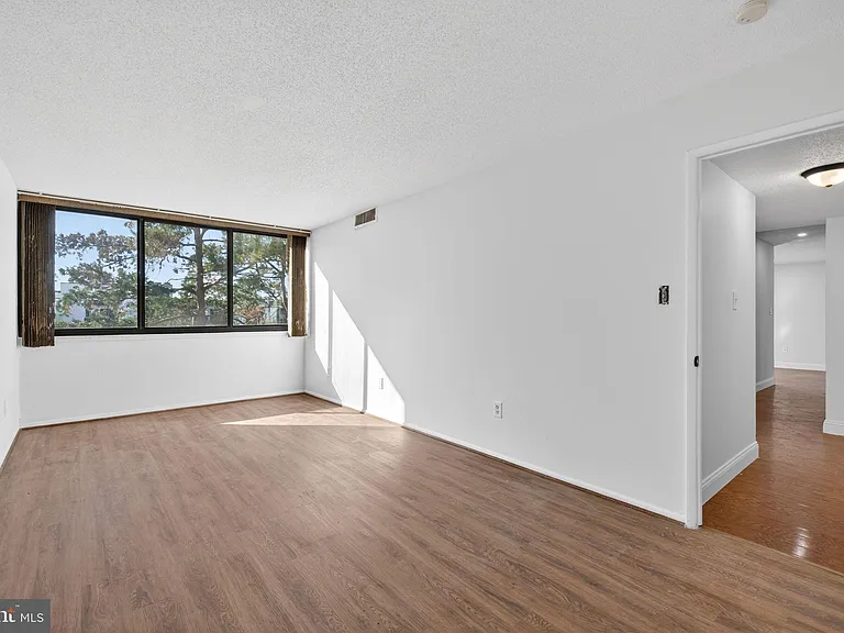 16 S Van Dorn St #506 — Photo 24
