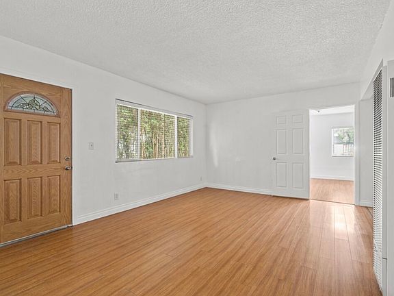5th image of 616 Vernon Ave #1