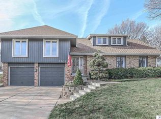 6706 Winslow Pl, Omaha, NE 68137