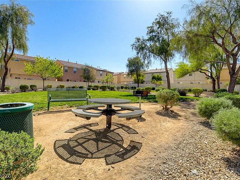5389 Encino Springs Ave — Photo 30