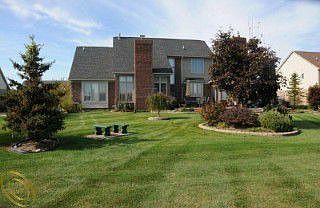 4th image of 427 Belvedere Ct N