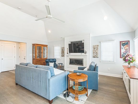 5th image of 839 Park Pl Floor 2