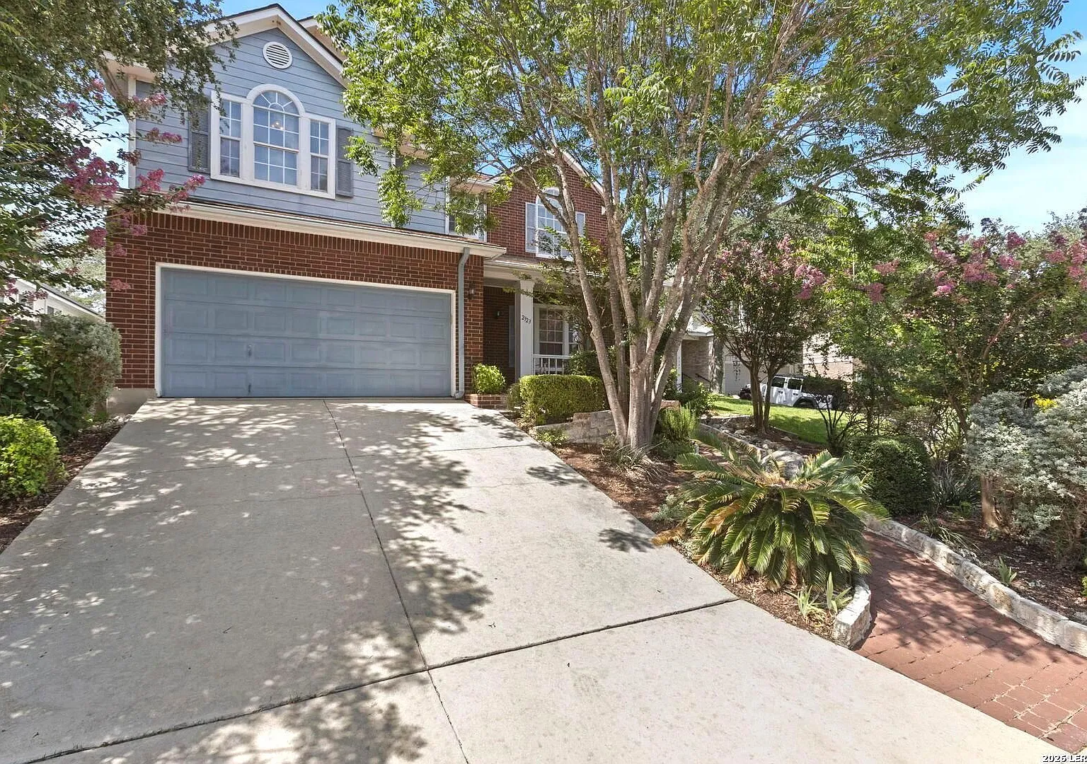 3 Bedroom/ 2.5 Bath Reserve At Thousand Oaks Subdivision — Photo 3