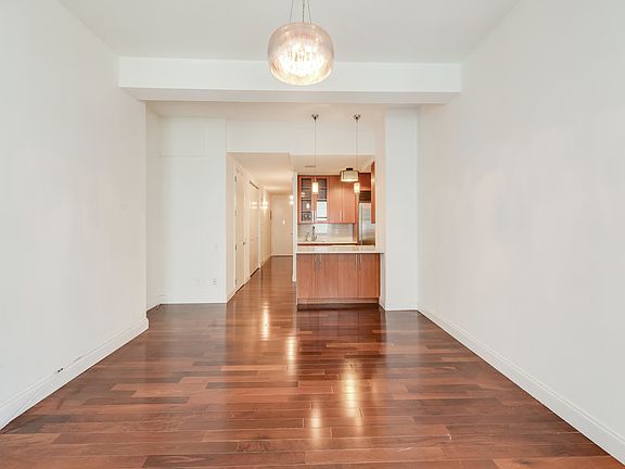3rd image of 88 Greenwich St APT 824