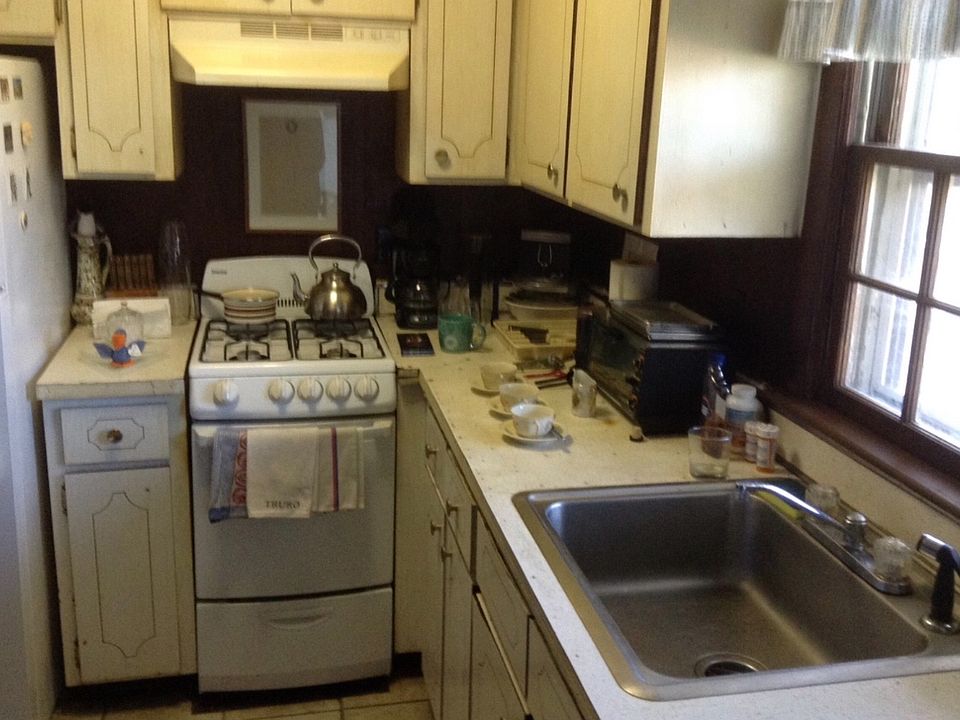2nd image of 519 Main St #9