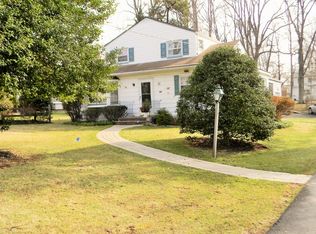 50 Lakeview Ave, Watchung, NJ 07069