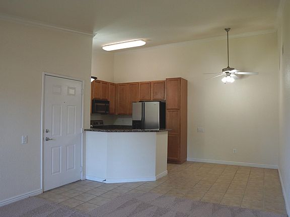 3rd image of 78650 Avenue 42 APT 720