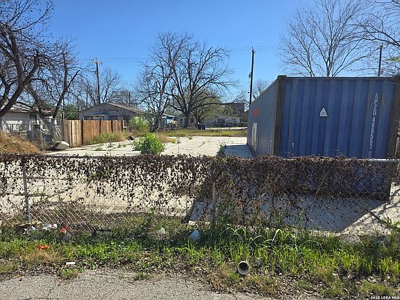 3rd image of 1011 Monterey LOT 9