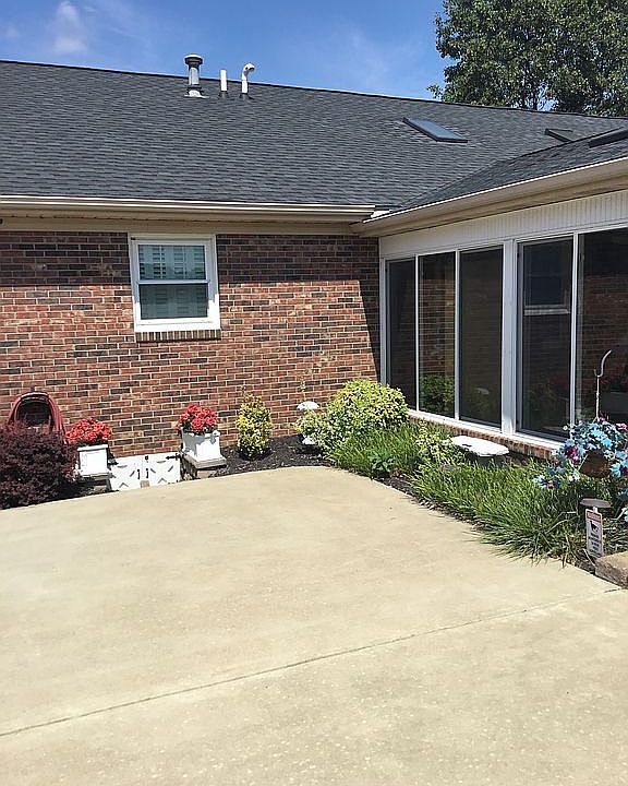 2nd image of 6749 Henze Rd