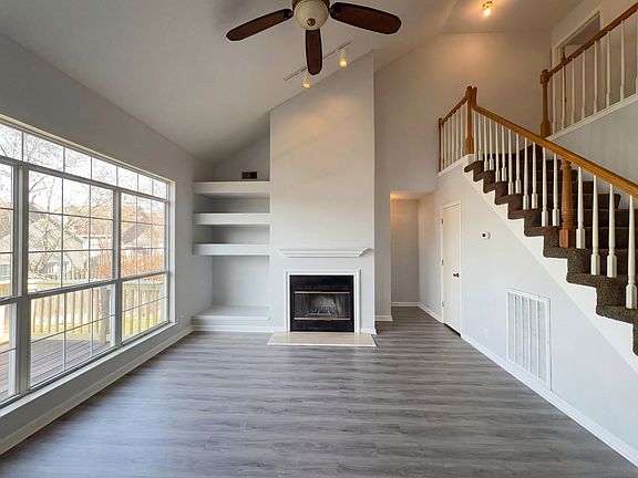 3rd image of 3008 Creekview Ln
