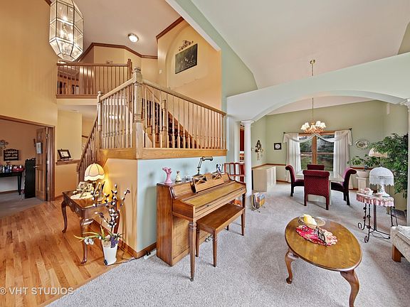 3rd image of 1250 Birchdale Ln