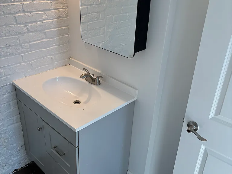 125 N Broad St #B — Photo 6