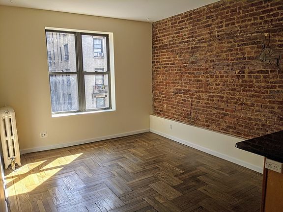 4th image of 66 Pinehurst Ave #C2
