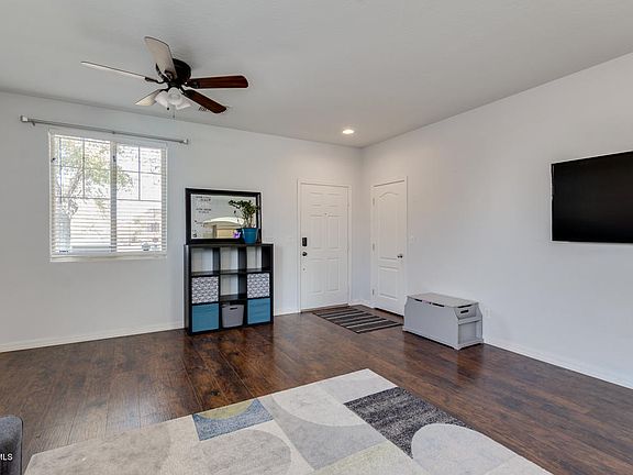 5th image of 38224 N Navarro Dr