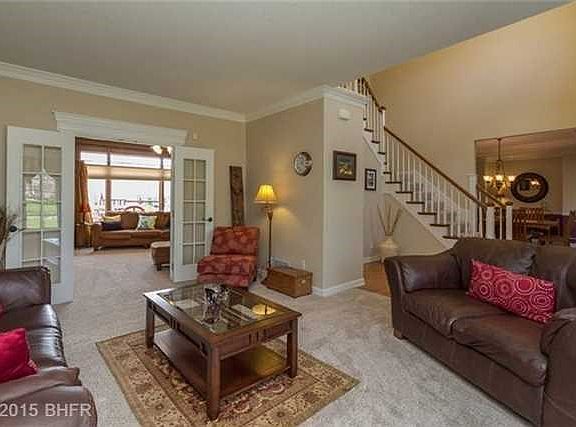 3rd image of 8160 Chambery Blvd