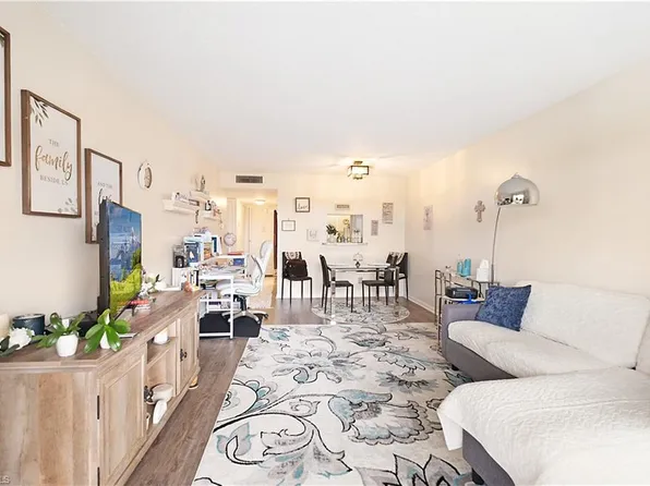 4380 27th CT SW #406, NAPLES, FL 34116