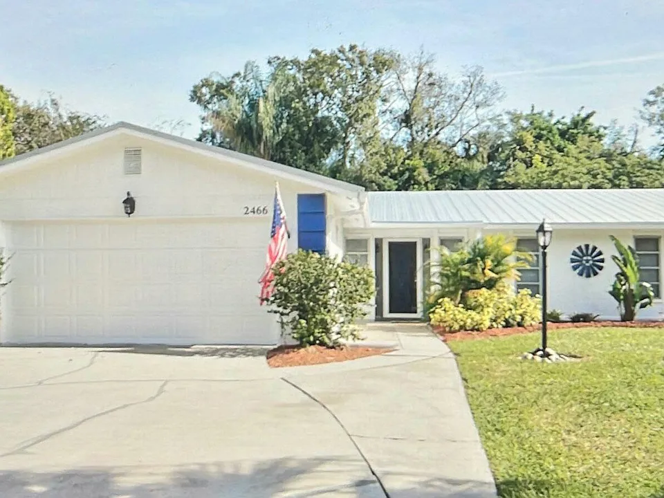 2466 44th Ave