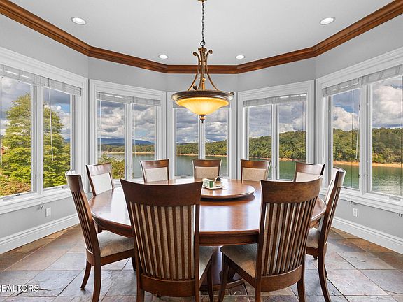 32nd image of 643 Crown Pointe Rd