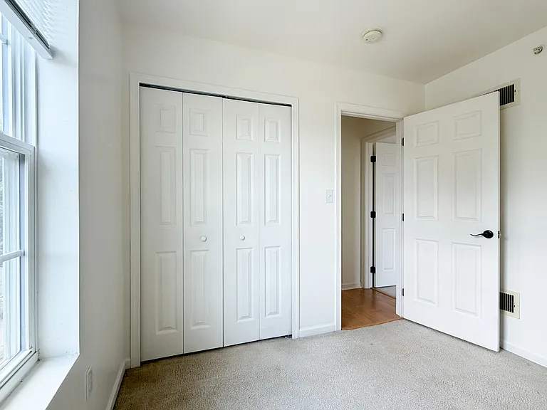 900 Cadwell Ln — Photo 28