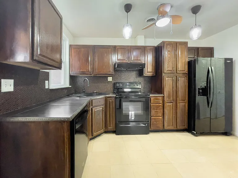 625 Bailey Rd — Photo 8