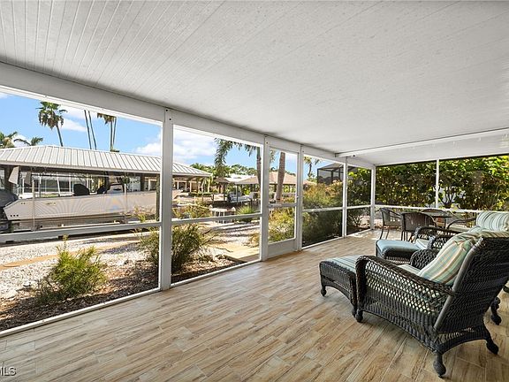 3rd image of 3471 Manatee Dr