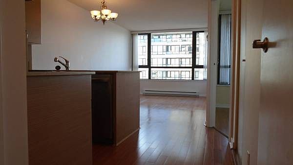 1st image of 909 Mainland St #2506