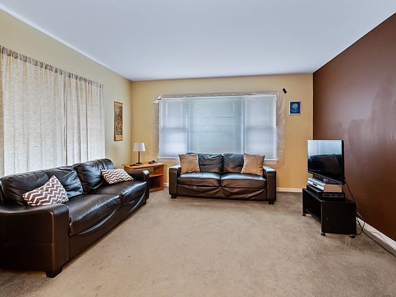 1st Floor Living Room