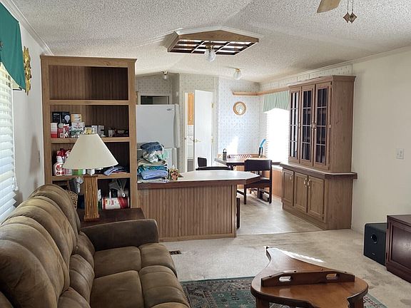 3rd image of 1145 Grandin Ln Lane