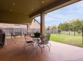 606 Oak Brook Dr, New Braunfels, TX 78132