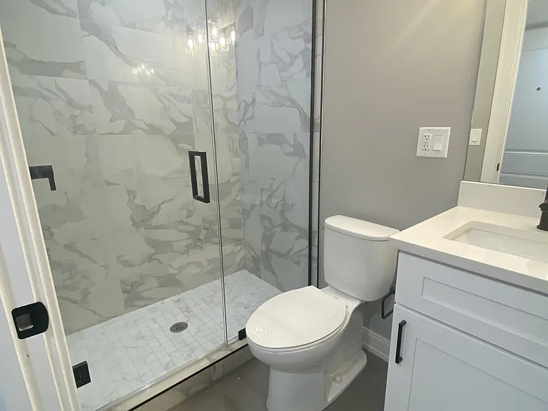 2154 W Potomac Ave #2F — Photo 2