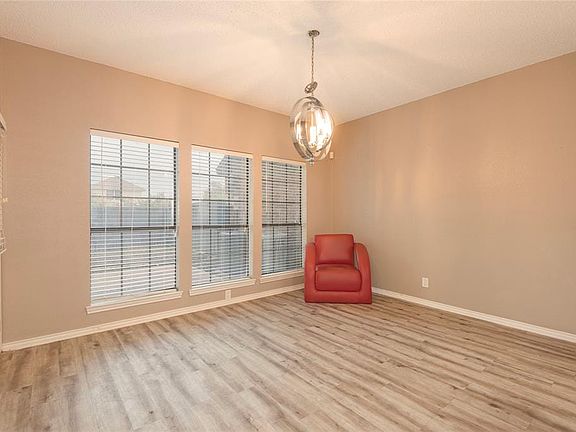 5th image of 3109 Devonshire Dr