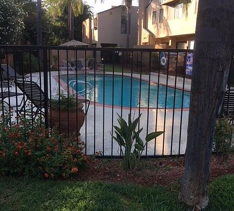 2 pools and 2 jacuzzies Cover Photo