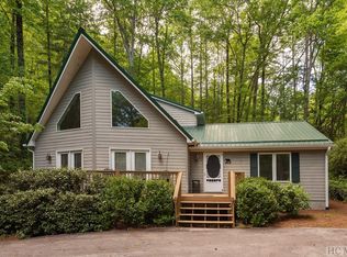 23 Sweetbay Ln, Sapphire, NC 28774