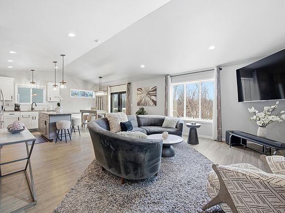 4th image of 5848 Deb Dr W