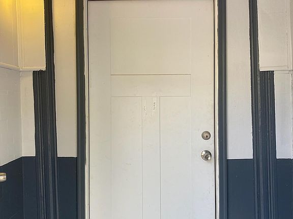 2nd image of 1507 Summit Ave #2