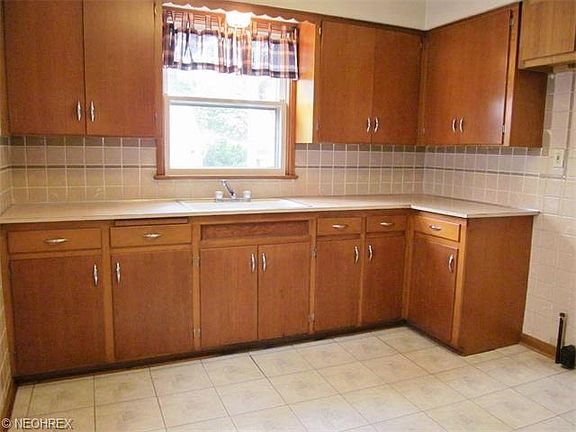 2nd image of 16580 Elderdale Dr
