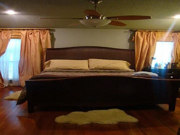 5th image of 549 Renee Ln